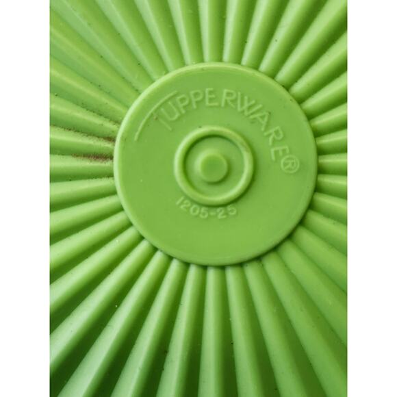 Vintage Tupperwear Servalier Bowls Yellow 836-7 837-5 ,Green 1205-25 1204-13 - Picture 7 of 11